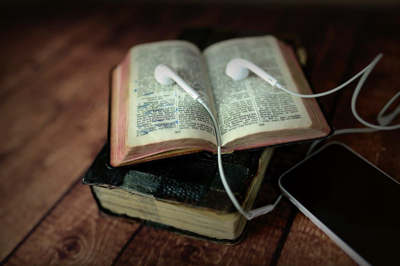 La Biblia y El Celular